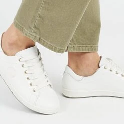 Pataugas JAYO/N F2I BLANC -Pataugas JAYONF2HBLANC2 1 95f0c3f5 dff1 45fa bef7 81d870bd4ecd